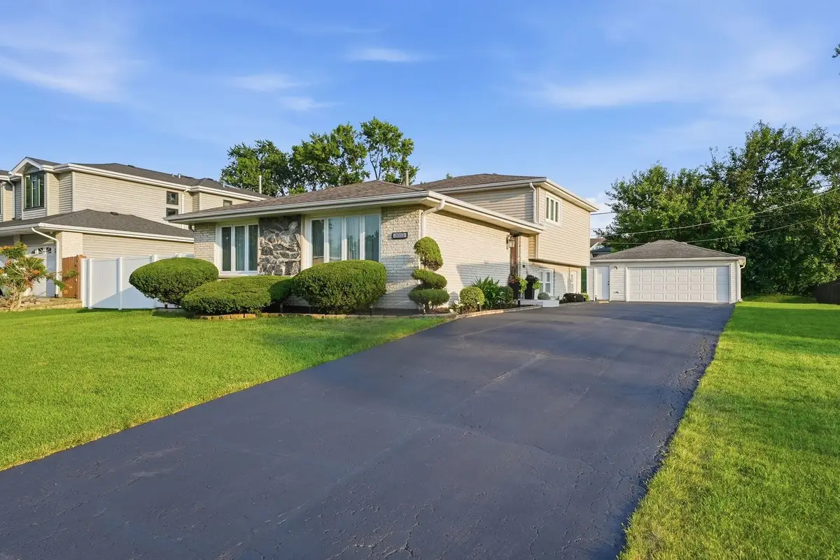 8053 W 88th Street, Hickory Hills, IL 60457 - #1