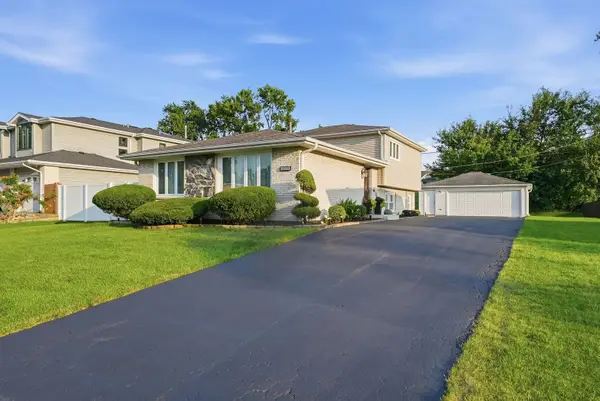 8053 W 88th Street, Hickory Hills, IL 60457