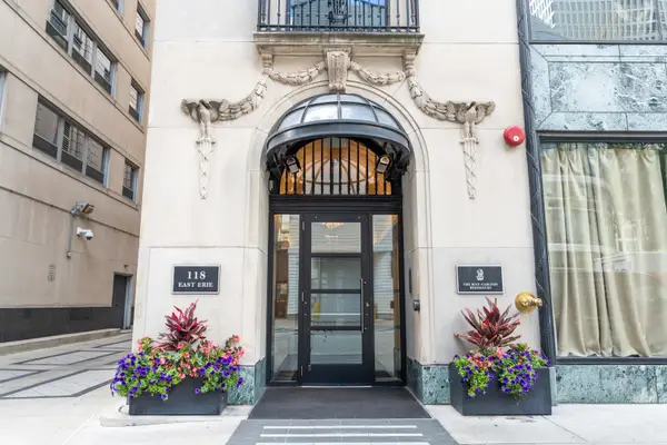118 E Erie Street #27G, Chicago, IL 60611