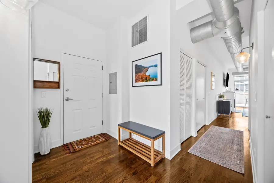 Address Withheld By Seller, Chicago, IL 60607 - #2
