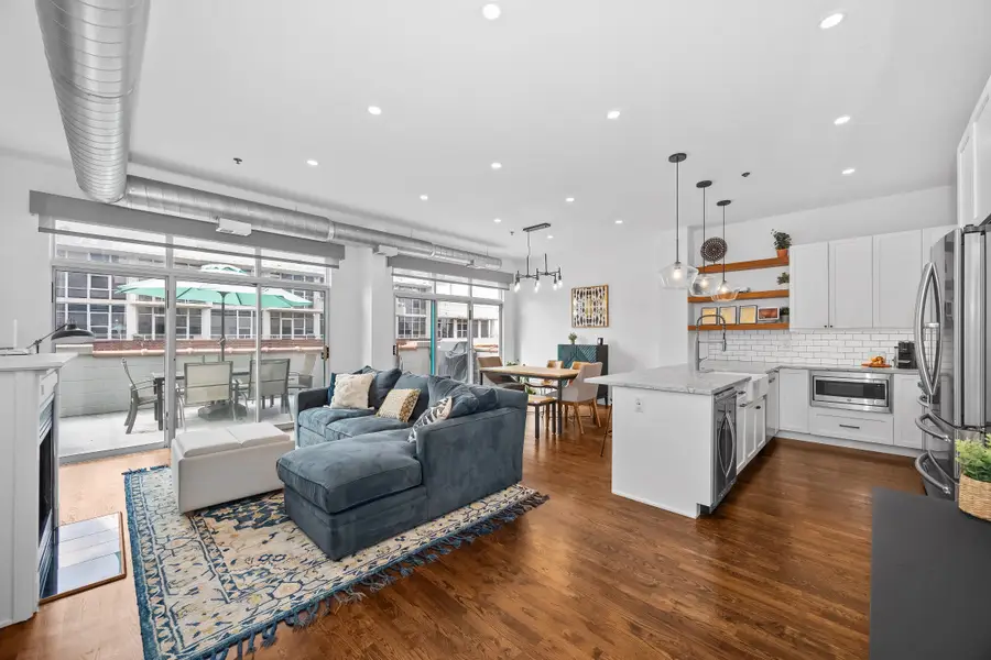 Address Withheld By Seller, Chicago, IL 60607 - #3