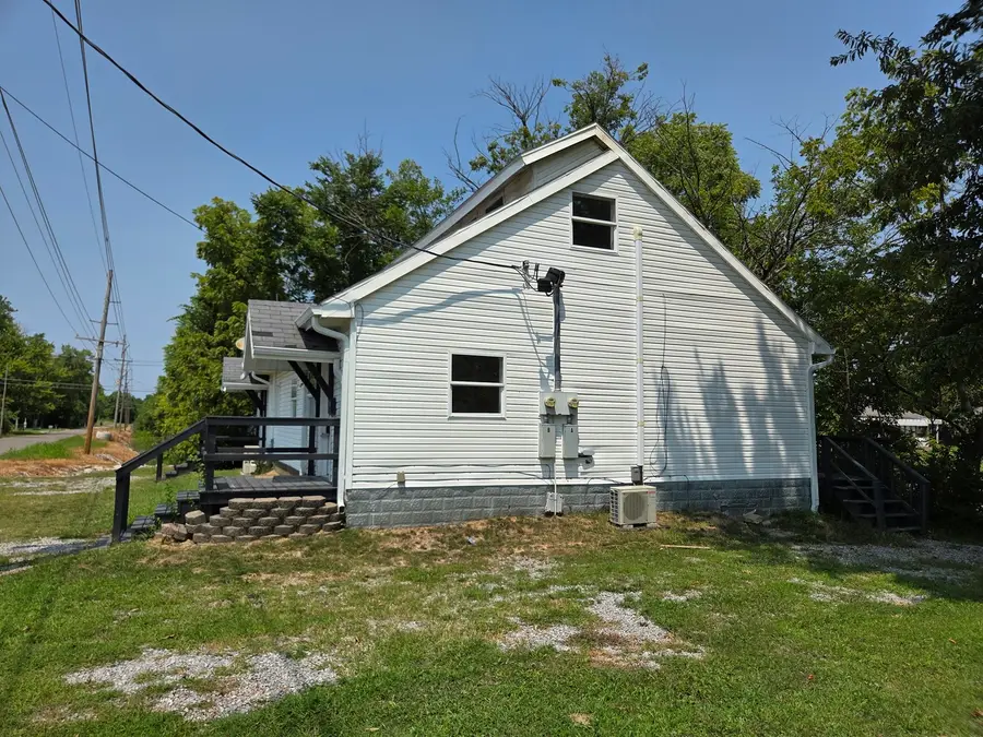 1207 N Market Street, Marion, IL 62959 - #3