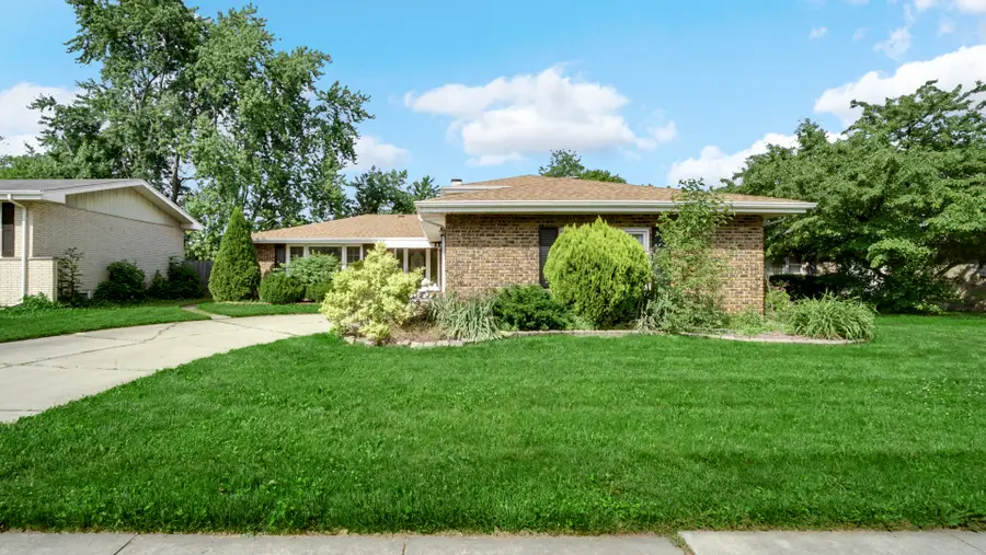 544 Thornwood Drive, South Holland, IL 60473 - #3