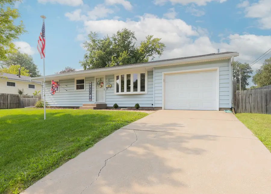1114 Hillside Drive, Bettendorf, IA 52722 - #2