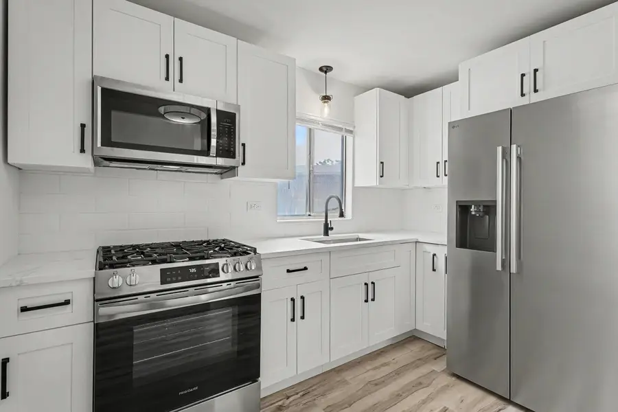 8308 S Anthony Avenue, Chicago, IL 60617 - #3