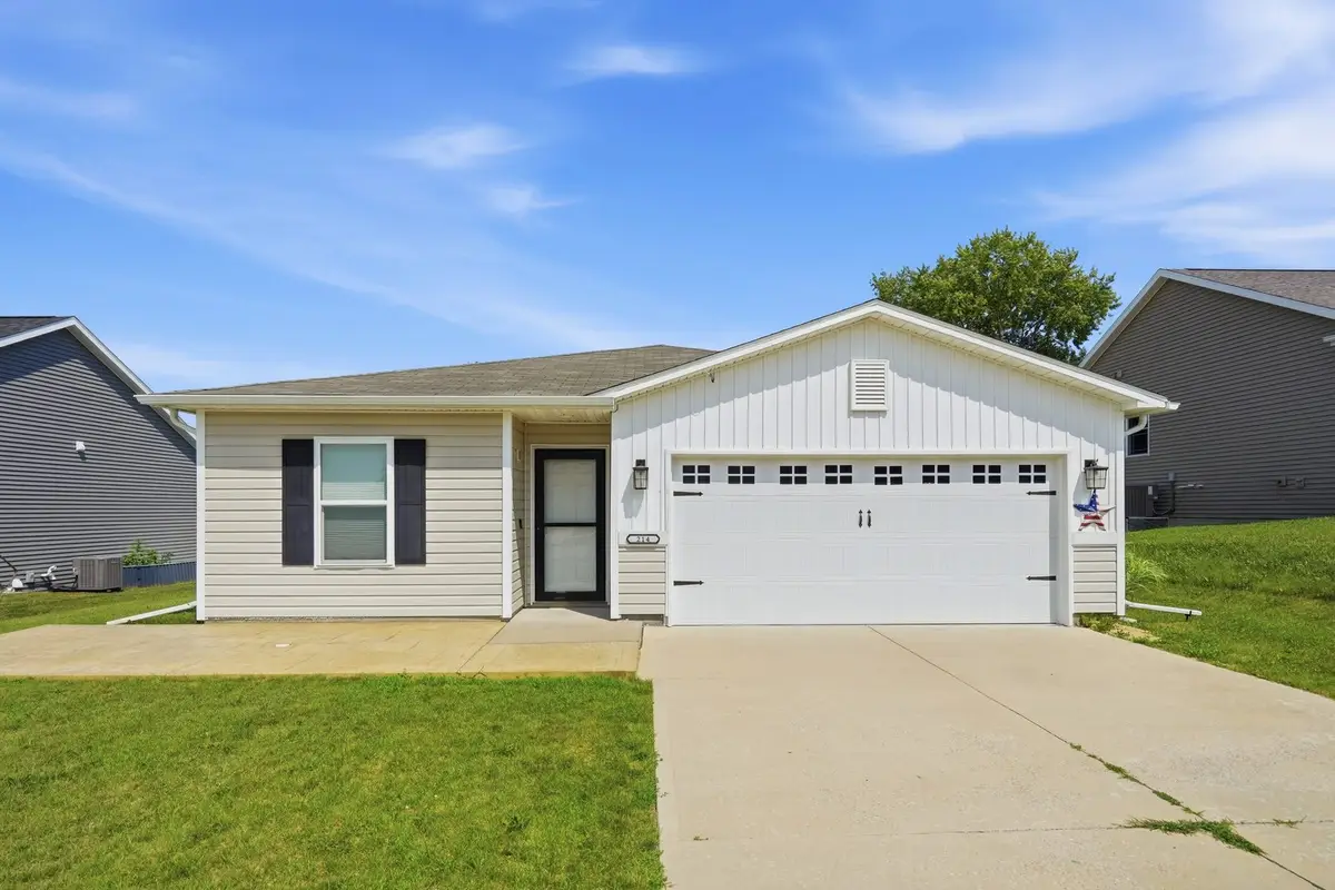 214 14th Avenue, De Witt, IA 52742 - #1
