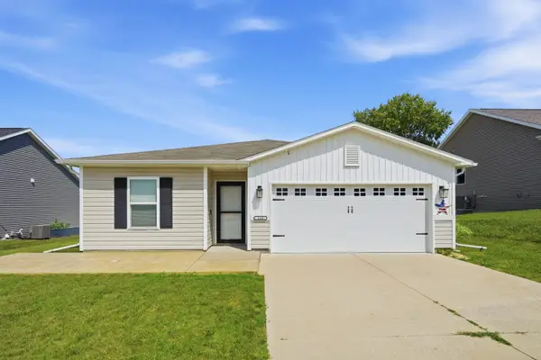 214 14th Avenue, De Witt, IA 52742