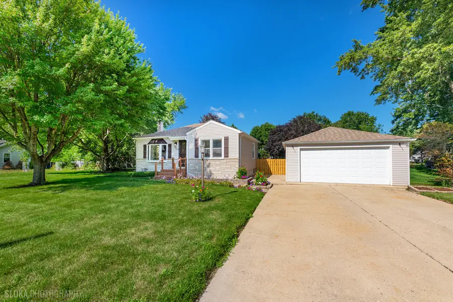 380 Charlotte Avenue, Crystal Lake, IL 60014 - #2