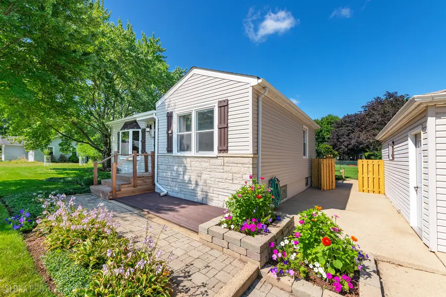 380 Charlotte Avenue, Crystal Lake, IL 60014 - #3