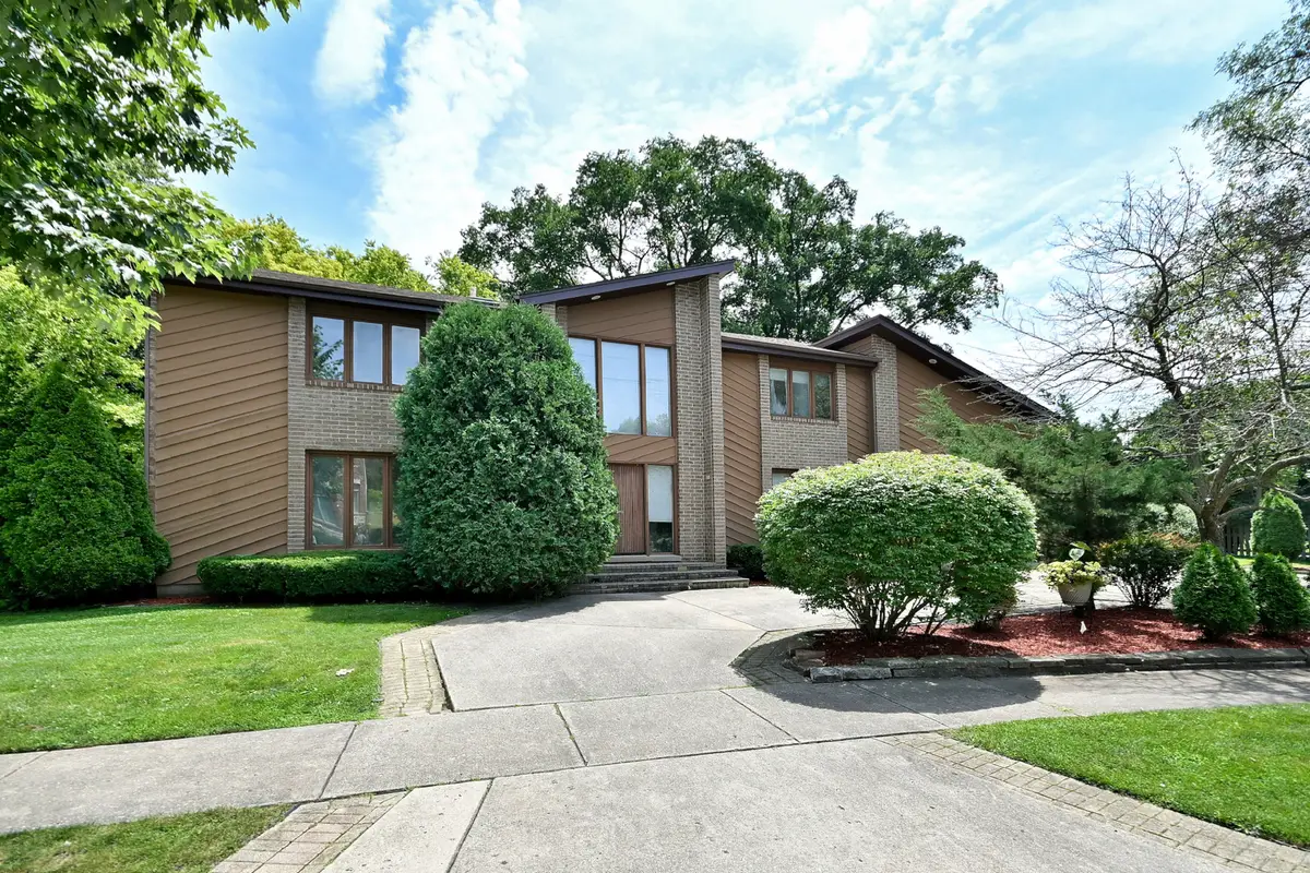 2005 Mallard Drive, Northbrook, IL 60062 - #1