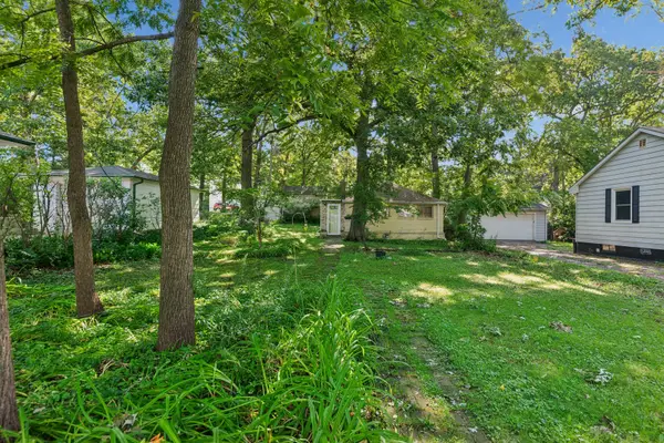 825 Kirkwood Avenue, Winthrop Harbor, IL 60096