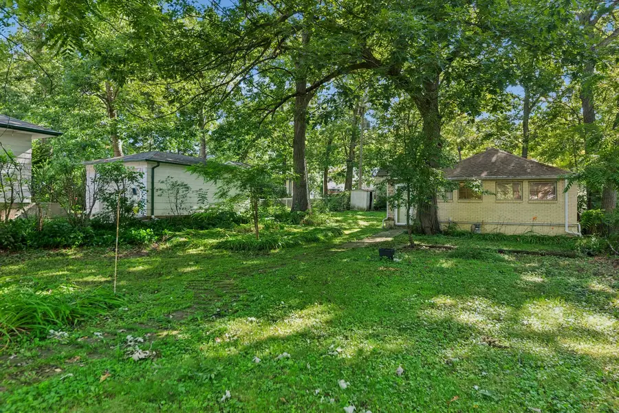 825 Kirkwood Avenue, Winthrop Harbor, IL 60096 - #2