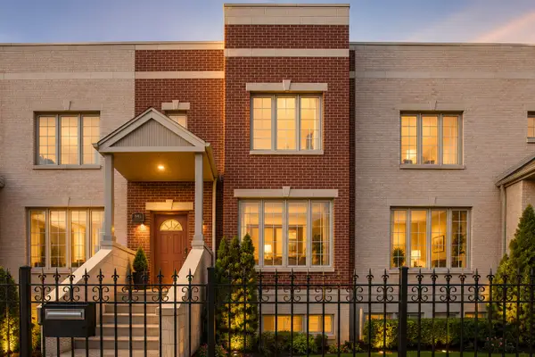 2952 W Warren Boulevard, Chicago, IL 60612