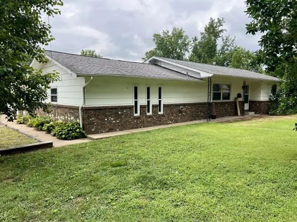 207 W 13th Street, Johnston City, IL 62951