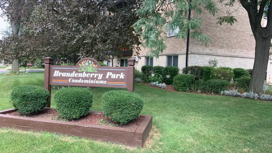 1210 N Dale Avenue #2I, Arlington Heights, IL 60004 - #2
