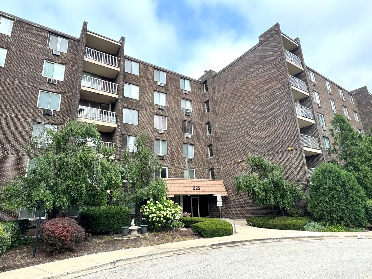 225 S Rohlwing Road #618, Palatine, IL 60074 - #1