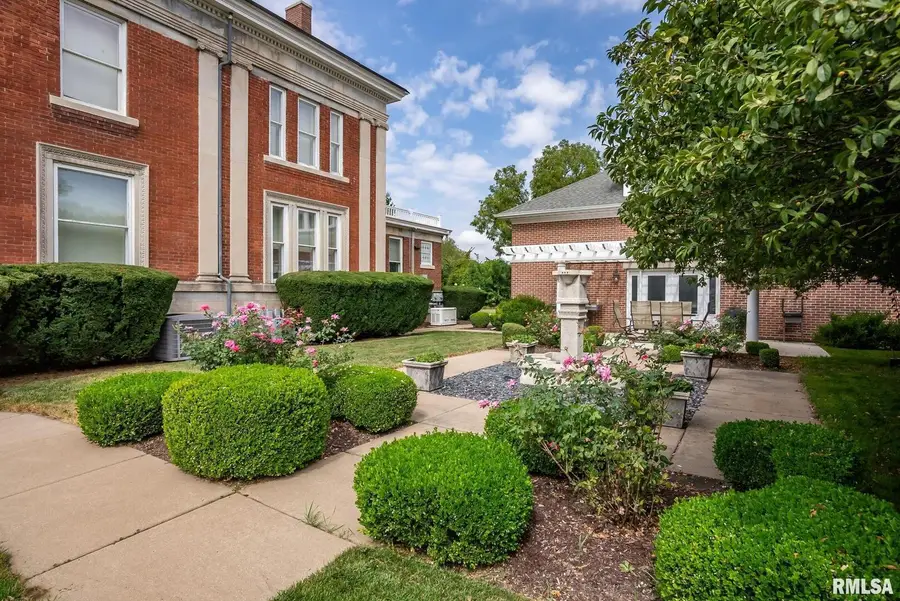 1446 Clay Street, Davenport, IA 52804 - #2