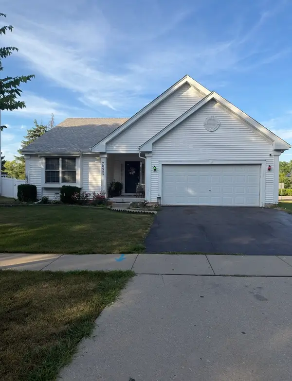 7055 Nathan Lane, Carpentersville, IL 60110