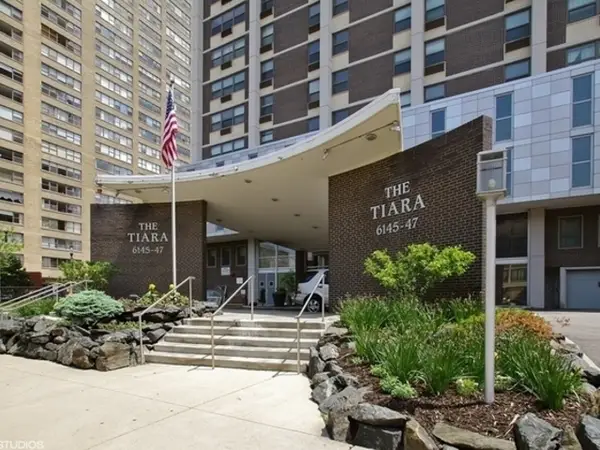 6147 N Sheridan Road #26B, Chicago, IL 60660