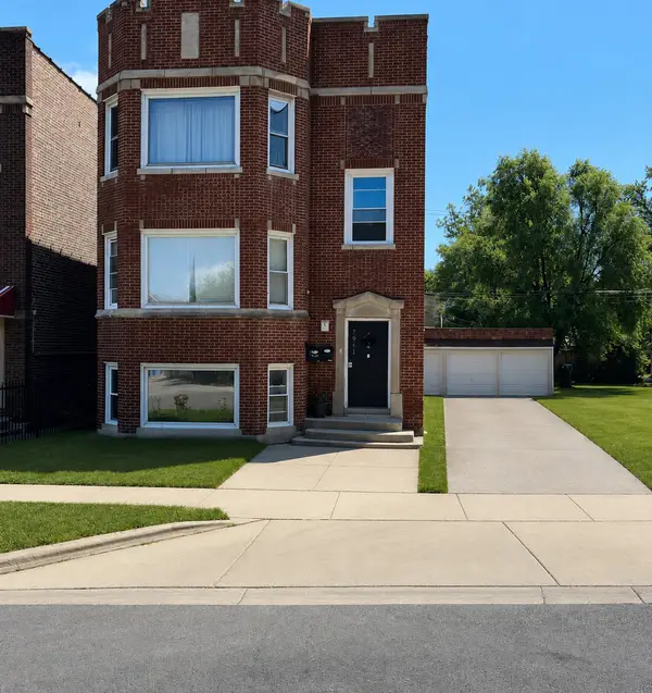 7961 S Essex Avenue, Chicago, IL 60617