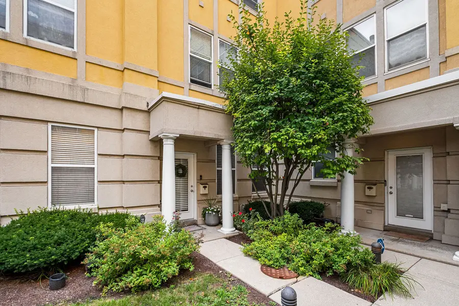 7521 Brown Avenue #E, Forest Park, IL 60130 - #3