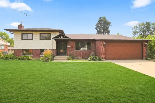 935 Anderson Terrace, Des Plaines, IL 60016