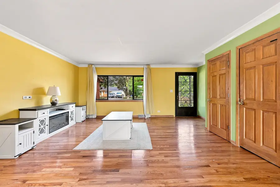 935 Anderson Terrace, Des Plaines, IL 60016 - #3