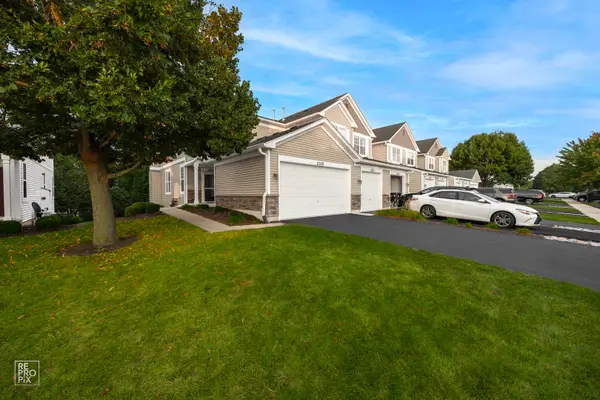 2335 Overlook Court #2335, Naperville, IL 60563