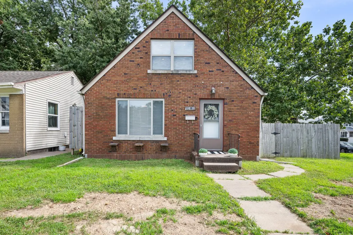 2406 18th Avenue, Rock Island, IL 61201 - #1
