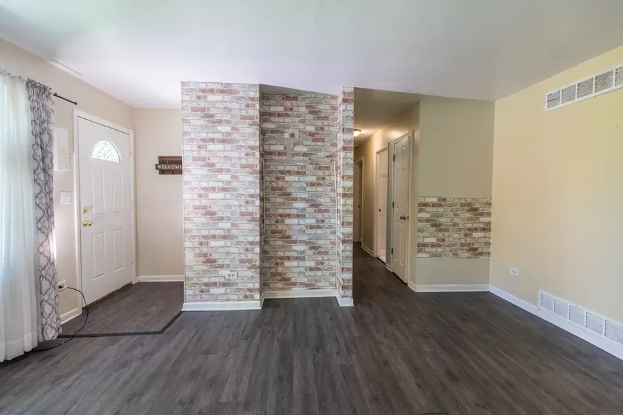 2207 Carmel Boulevard, Zion, IL 60099 - #3