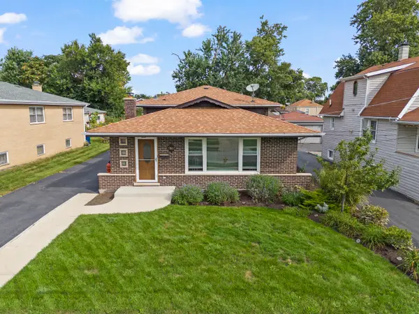 5902 W Maple Avenue, Berkeley, IL 60163