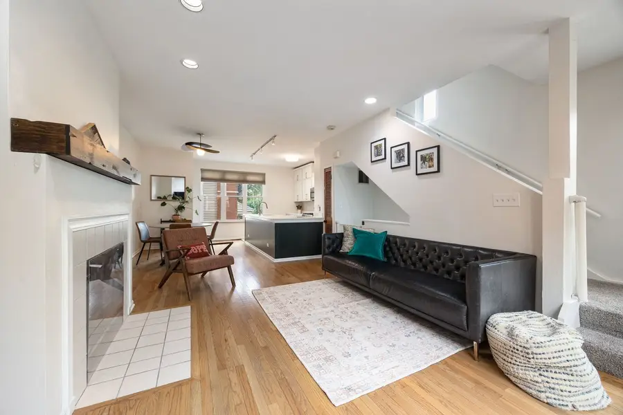 555 N Artesian Avenue #L, Chicago, IL 60612 - #2