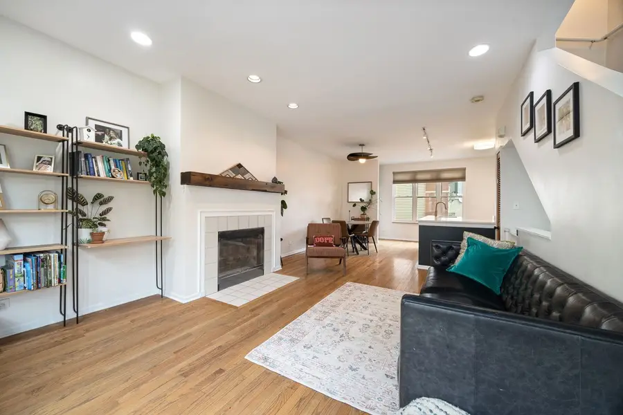 555 N Artesian Avenue #L, Chicago, IL 60612 - #3