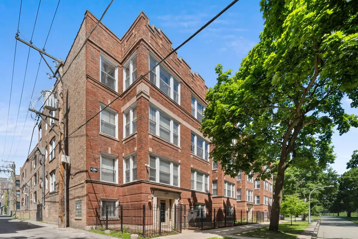 6710 S Ridgeland Avenue #2B, Chicago, IL 60649 - #1