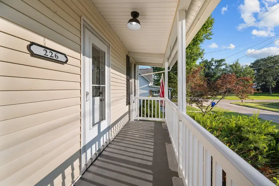 226 S Park Street, Kewanee, IL 61443 - #3