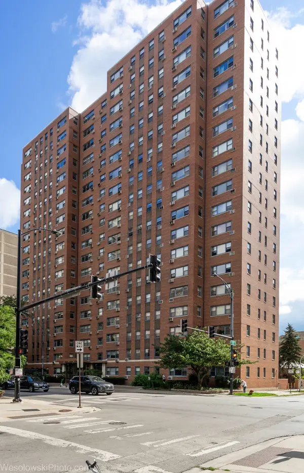 2909 N Sheridan Road #602, Chicago, IL 60657