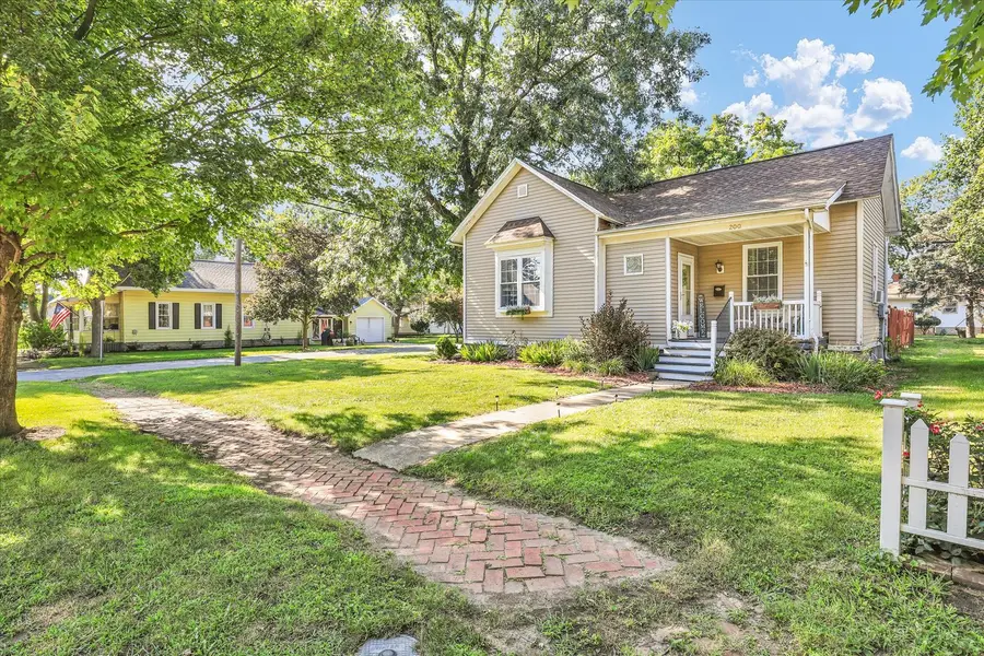 200 E Houghton Street, Tuscola, IL 61953 - #3