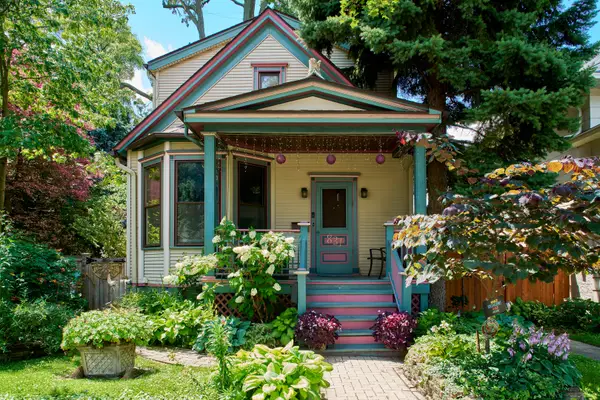 831 Circle Avenue, Forest Park, IL 60130