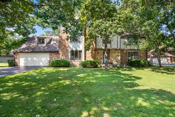 22214 S Gawain Drive, Joliet, IL 60404
