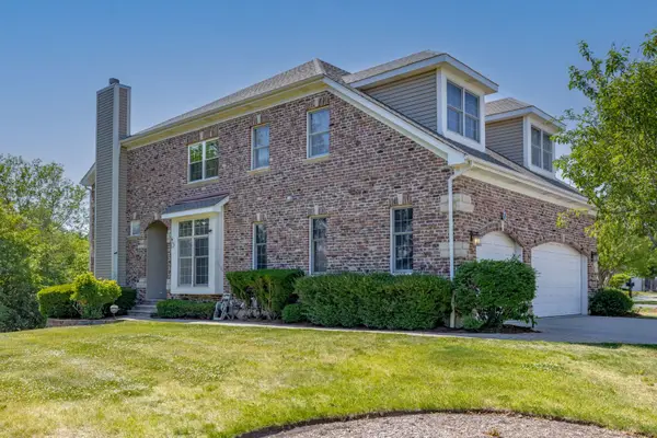 1298 S Falcon Drive, Palatine, IL 60067