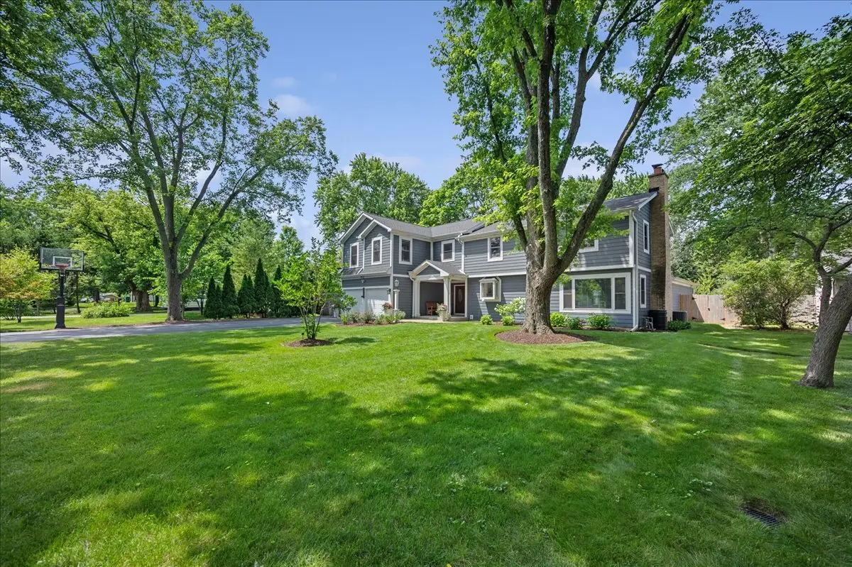 586 Earl Drive, Northfield, IL 60093 - #1