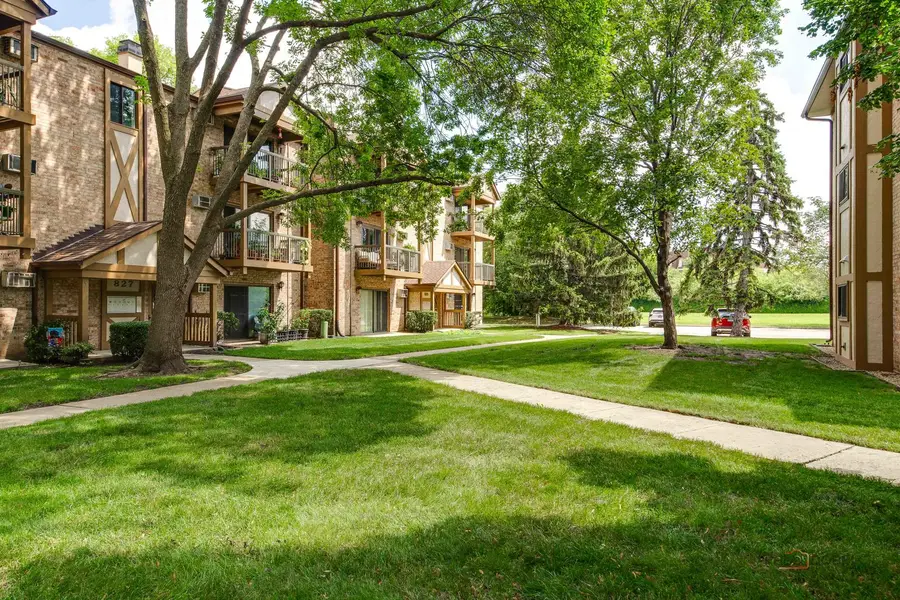 829 S Dwyer Avenue #E, Arlington Heights, IL 60005 - #2