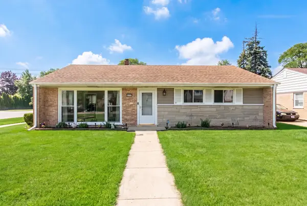 839 E Thacker Street, Des Plaines, IL 60016