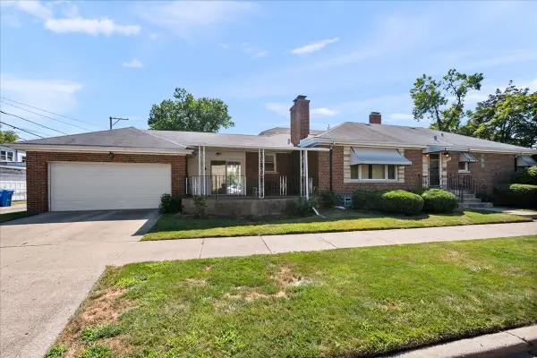 6939 N Francisco Avenue, Chicago, IL 60645