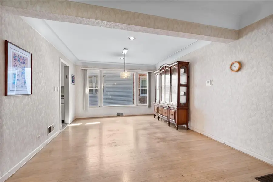 6939 N Francisco Avenue, Chicago, IL 60645 - #3