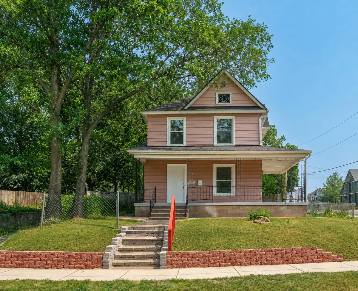 905 N Winnebago Street, Rockford, IL 61103 - #1