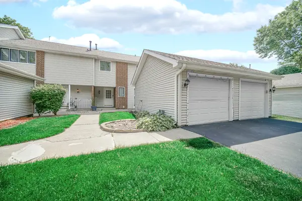 5S027 Pebble Beach Court, Naperville, IL 60563