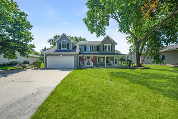 565 Liberty Avenue, South Elgin, IL 60177