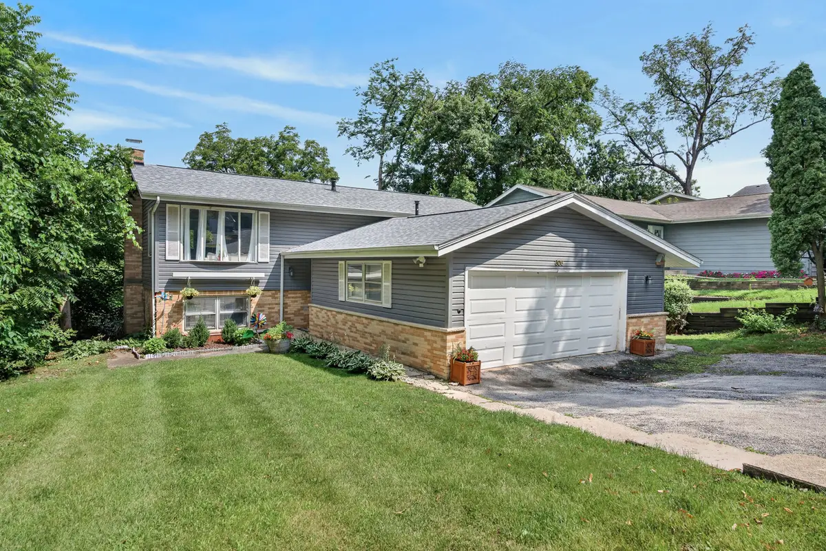 306 Apache Trail, Lake In The Hills, IL 60156 - #1