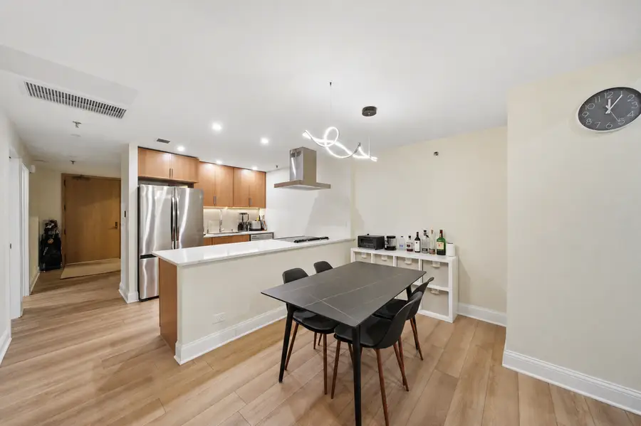 680 N Lake Shore Drive #913, Chicago, IL 60611 - #2
